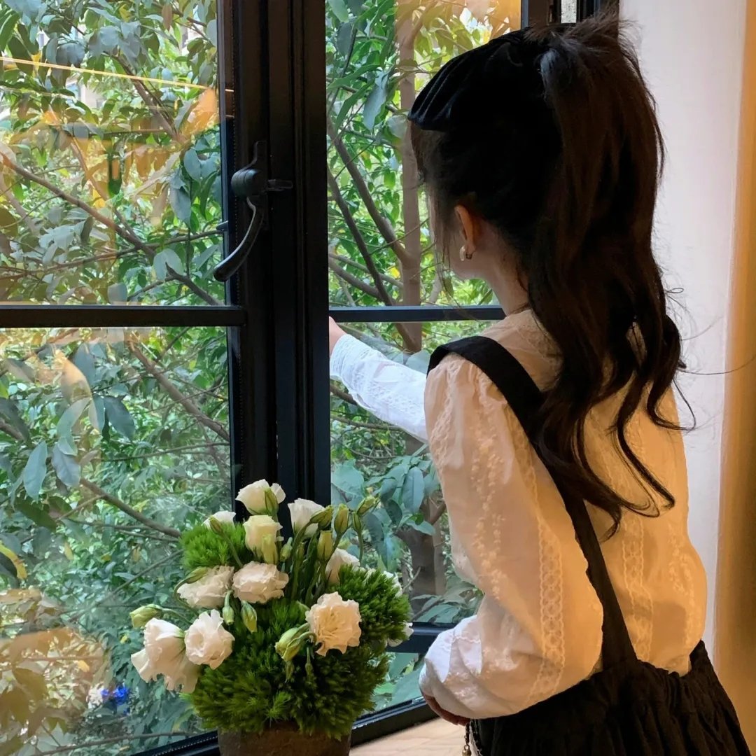 离婚后，我被美女包围求婚